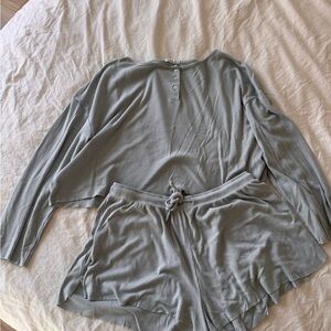 Cozy Women's Ribbed Pajama Set in Light Gray